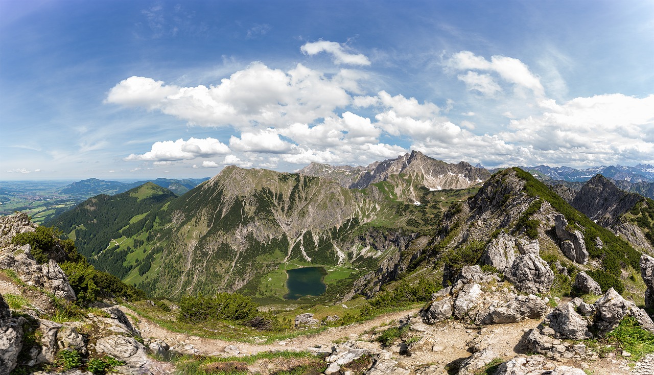 Buchen hier Ferienwohnungen im Allgäu Buchen hier Ferienwohnungen im Allgäu